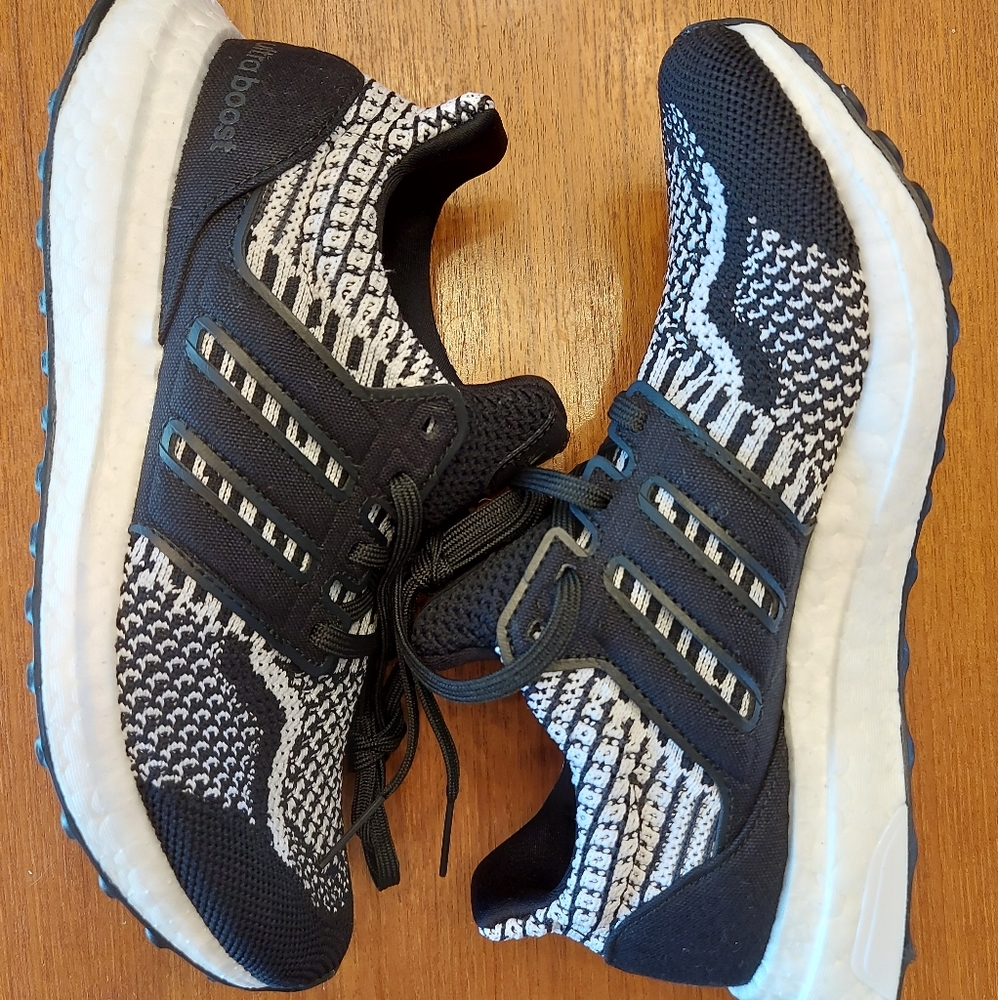 Adidas Ultraboost 5.0 DNA J "Oreo"